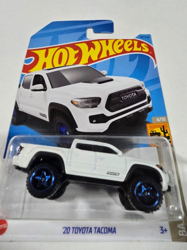 20 TOYOTA TACOMA