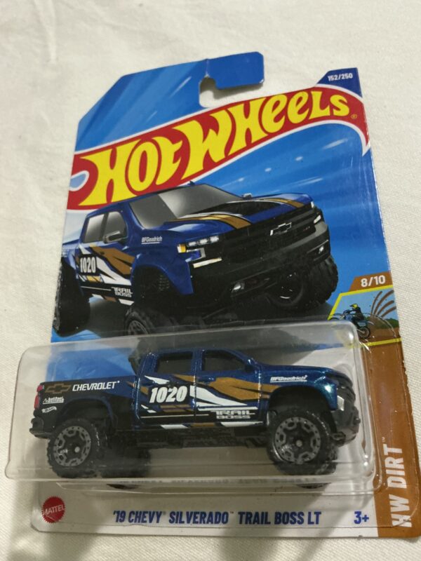 19 chevi silverado trail boss lt